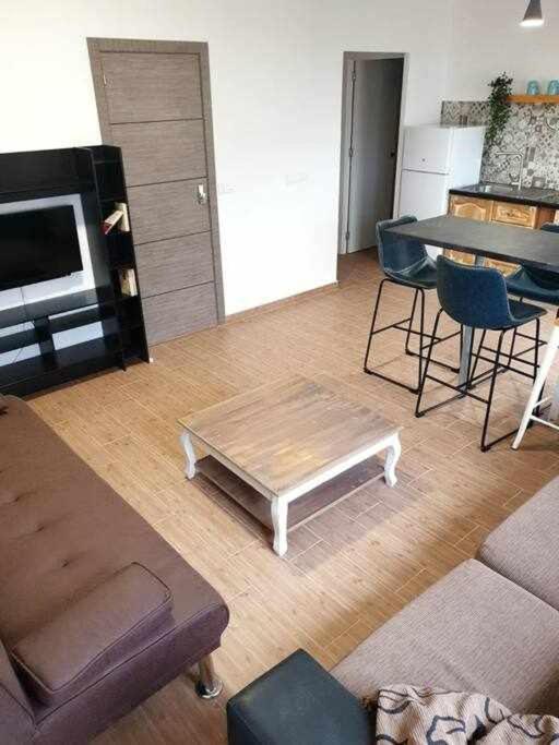 Apartamentos Terra Y Onix Zona Centro אלדה מראה חיצוני תמונה